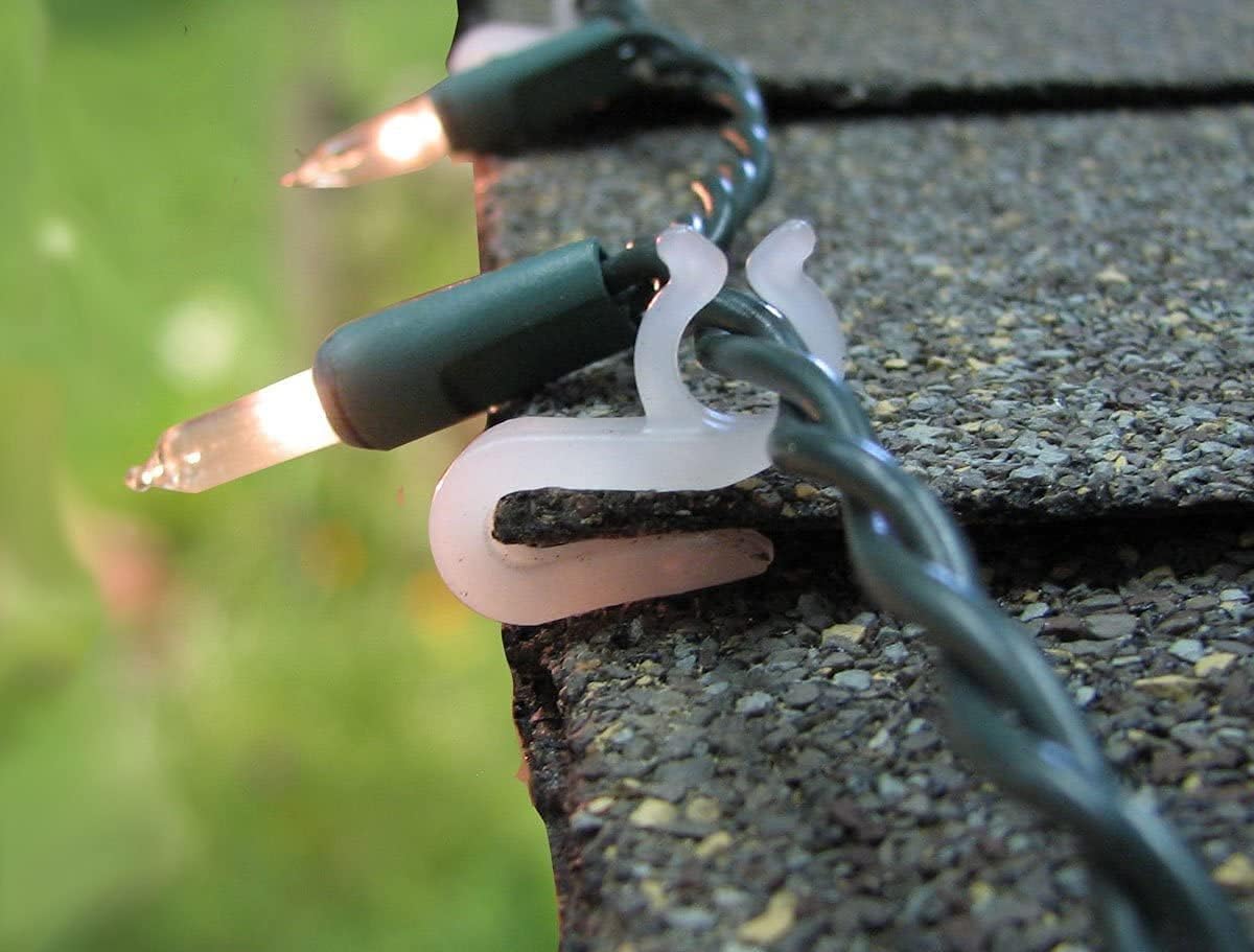 Projectpak Mighty Light Clip Hangers for Christmas Holiday Light Strings, Hook Mini Lights, C7, C9 and More to Gutters and Shingles | 100 Pack