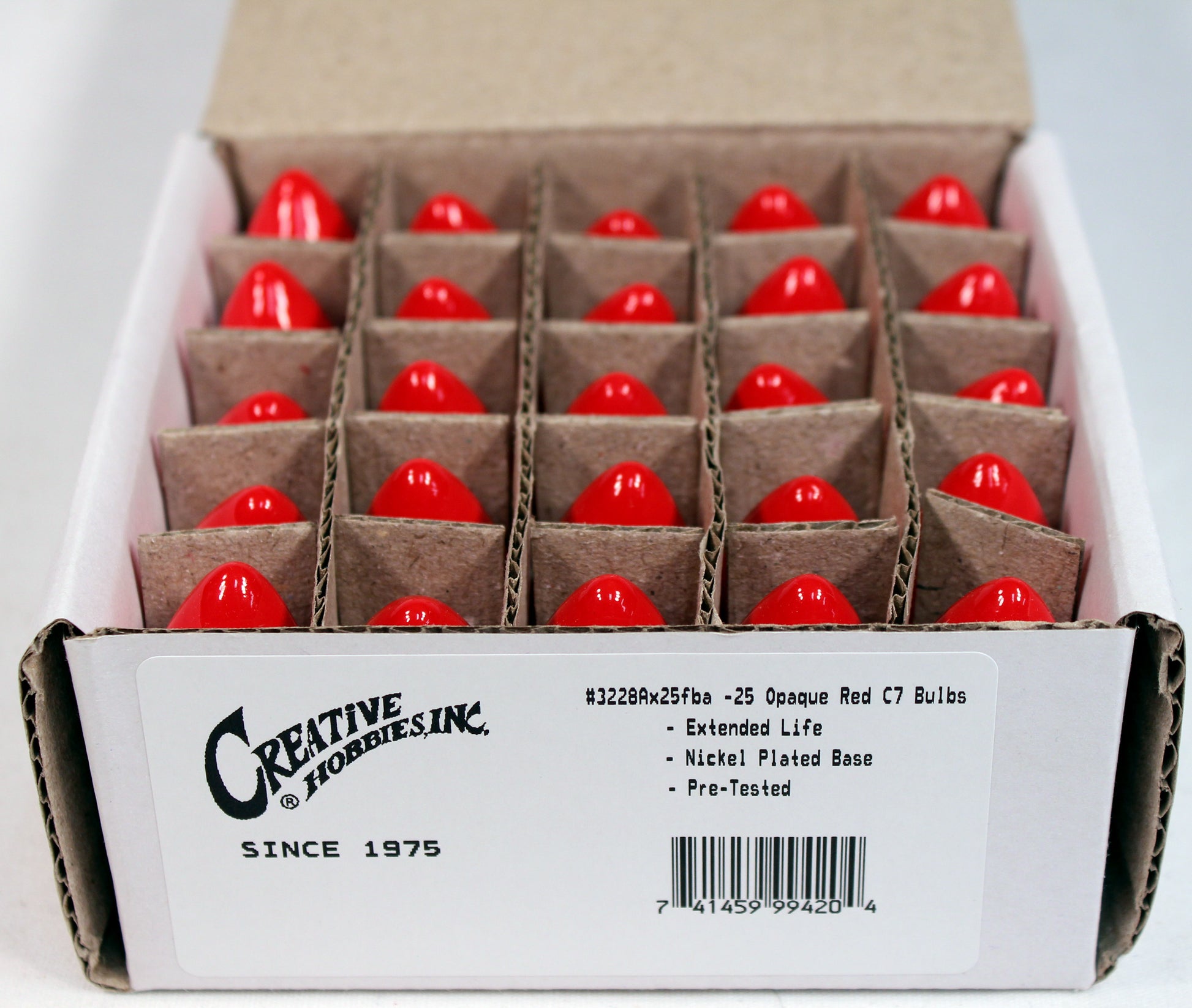 Ceramic Opaque Red, Box of 25 Light Bulbs, Steady Burning, 7 Watt, C7 - close-up