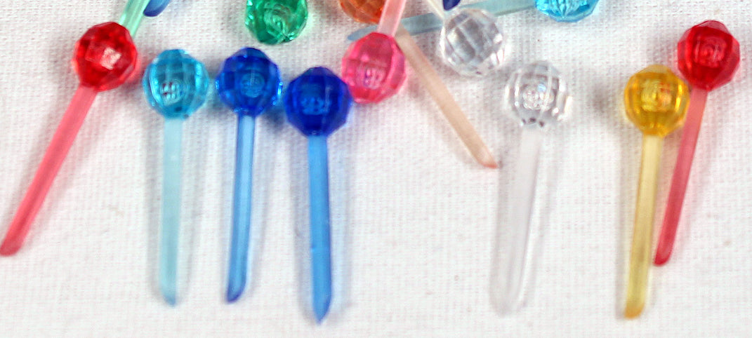 Plastic Lites for Ceramic Christmas Trees, 4GL9 Small Pin Globe Light - detail