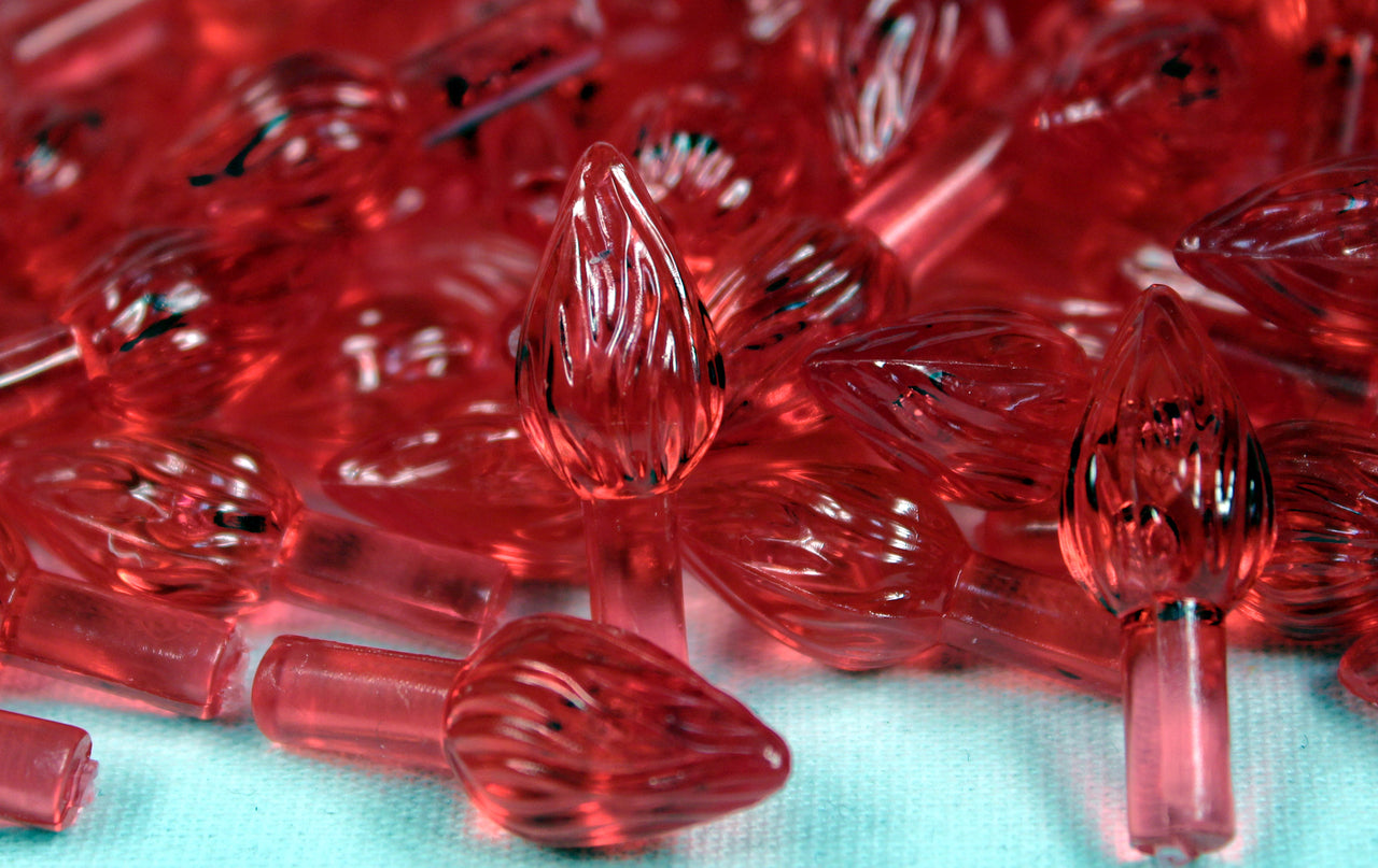 Creative Hobbies® Plastic Lites for Ceramic Christmas Trees, Medium Twist Light - detail