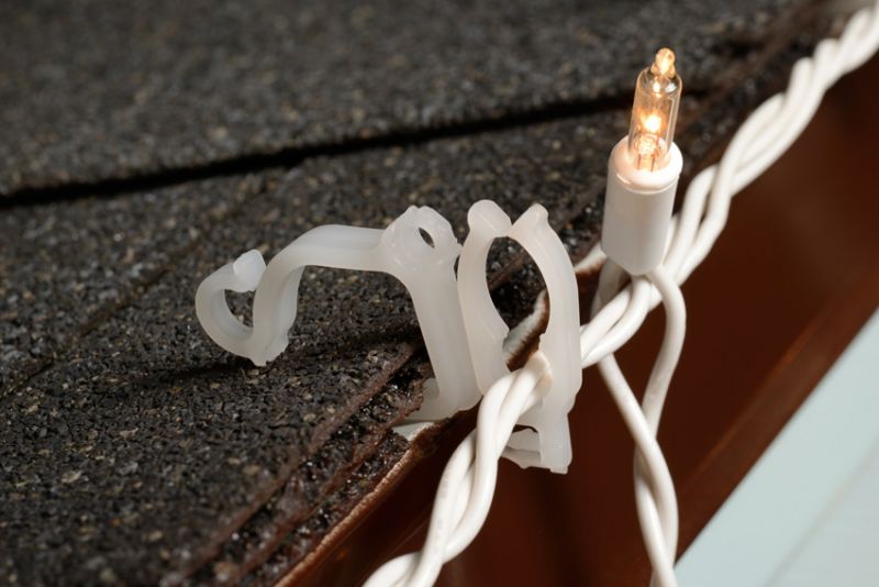 All-Purpose Holiday Light Clips for Gutters and Shingles - Mount C5, C6, C7, - detail