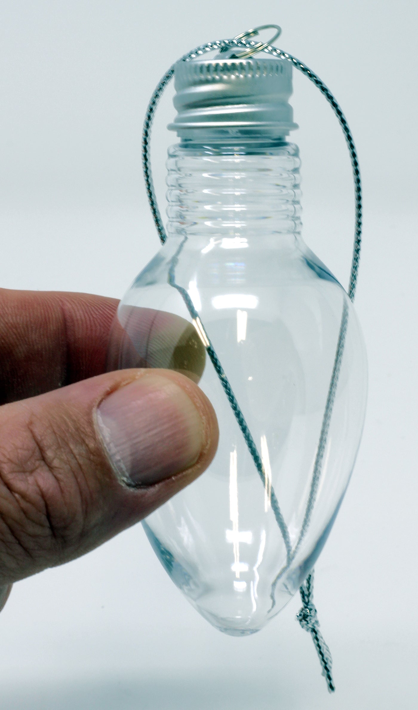 24 Pack - 4 Inch Fillable Light Bulb Shape Clear Plastic Christmas Ornaments - detail