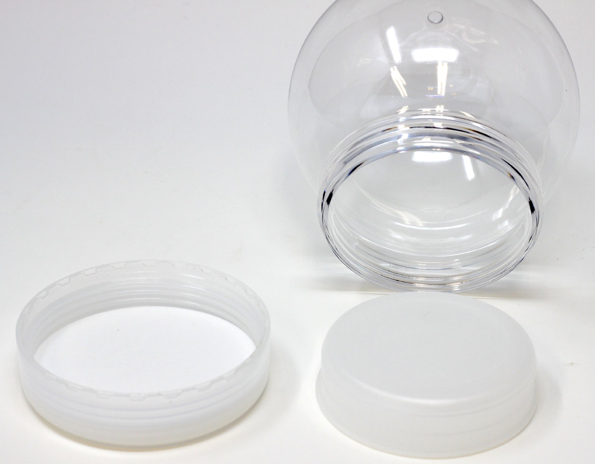 4 Inch DIY Clear Plastic Water Globe Snow Globe with Screw Off Cap - detail