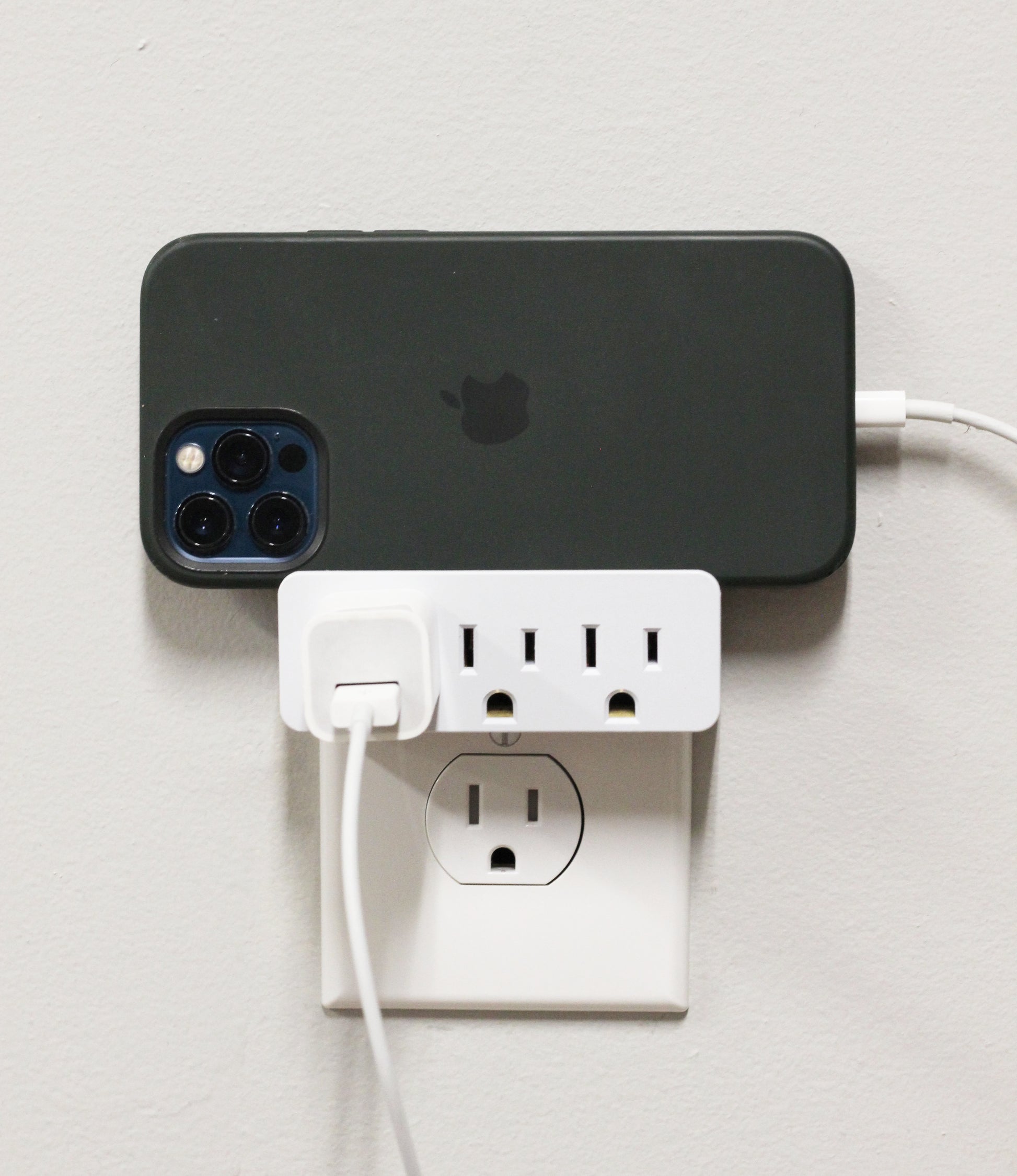 3 Outlet Grounded Wall Adapter - Splitter Extends 1 Outlet to 3 with Phone - view 5