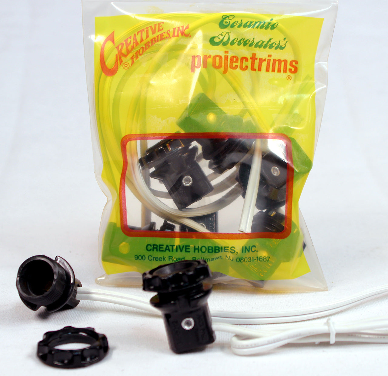 LP1970 Phenolic Candelabra (E12) Base Socket with 1.25 Inch Shoulder and Screw - detail